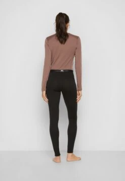 Icebreaker Merino 200 Oasis Thermo Leggings - Caleçon Long - Black 8 Icebreaker Merino 200 Oasis Thermo Leggings - Caleçon Long - Black -Icebreaker 31e4de5b153e4d4081f86ab7c4c5a978