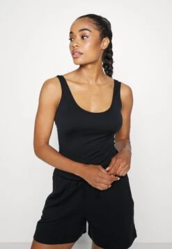 Icebreaker W 100% Merino Queens Tank Bodysuit - Débardeur - Black 11 Icebreaker W 100% Merino Queens Tank Bodysuit - Débardeur - Black -Icebreaker 3e14d0e15c674b82bab49773c8bd6994