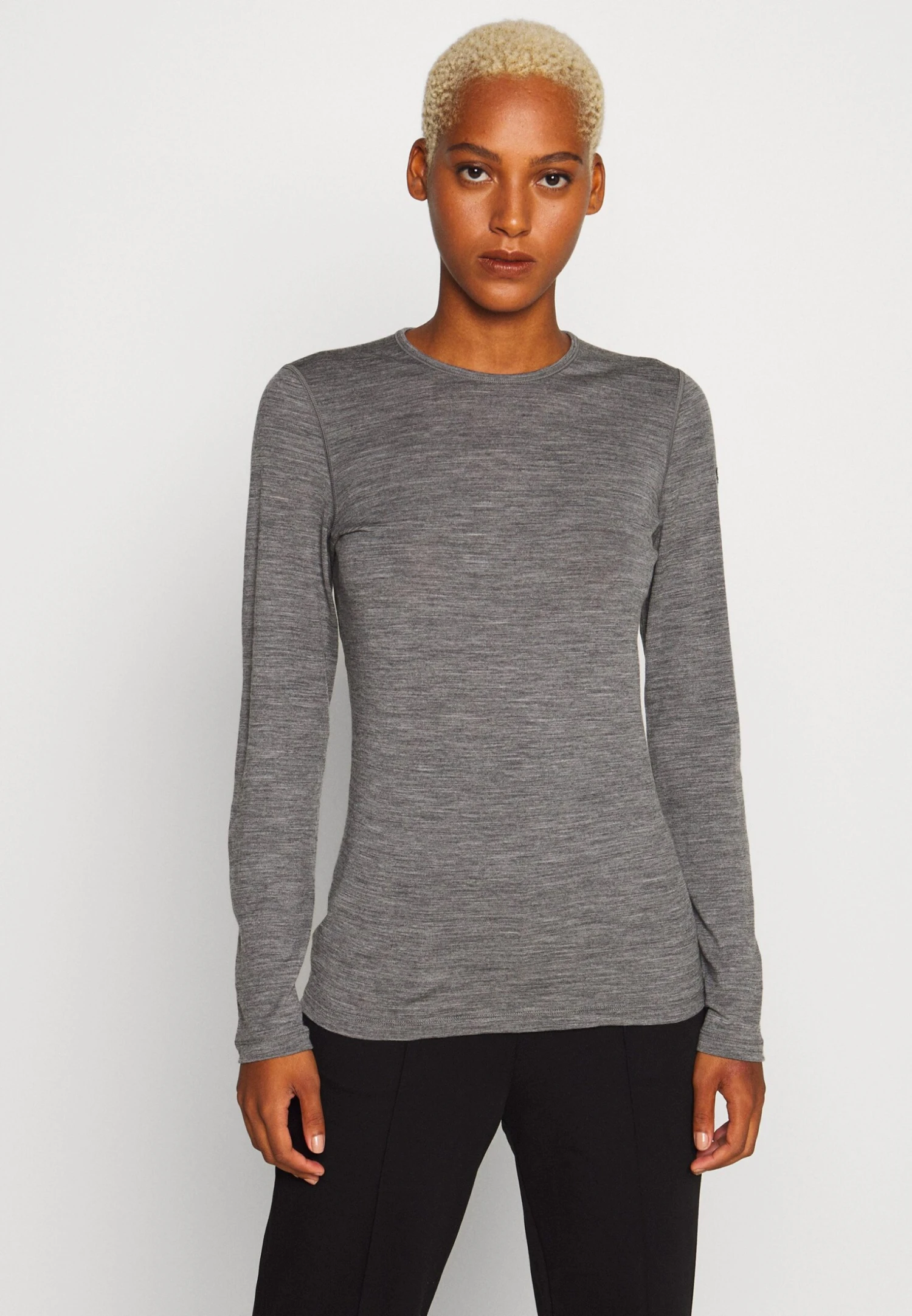 Icebreaker Crewe - Caraco - Gritstone Heather 1 Icebreaker Crewe - Caraco - Gritstone Heather