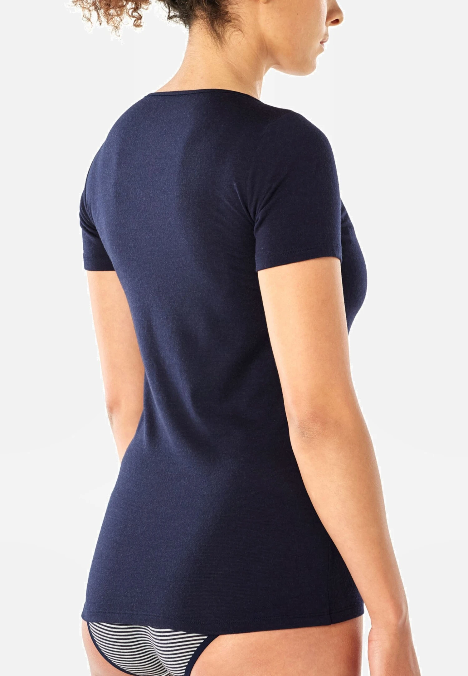 Icebreaker Merino Siren Ss Sweetheart - Caraco - Midnight Navy 6 Icebreaker Merino Siren Ss Sweetheart - Caraco - Midnight Navy – Image 6