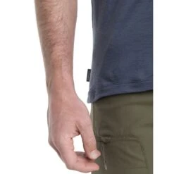 Icebreaker T-Shirt Homme - Tech Lite II Alpine Crossing - Graphite 13 Icebreaker T-Shirt Homme - Tech Lite II Alpine Crossing - Graphite -Icebreaker icebreaker mens tech lite ii alpine crossing short sleeve tee graphite model 5 1499036