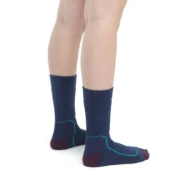 Icebreaker Chaussettes Femme - Hike+ Medium Crew - Royal Navy/Nightshade/Flux Green 6 Icebreaker Chaussettes Femme - Hike+ Medium Crew - Royal Navy/Nightshade/Flux Green -Icebreaker icebreaker womens hike plus medium crew socks royal navy nightshade flux green model 2 1498746