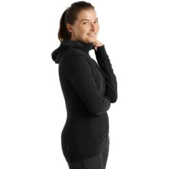 Icebreaker Veste à Capuche Couche Intermédiaire Femme - Quantum III - Noir 9 Icebreaker Veste à Capuche Couche Intermédiaire Femme - Quantum III - Noir -Icebreaker icebreaker womens quantum iii long sleeve zip hood midlayer black 4 1038243