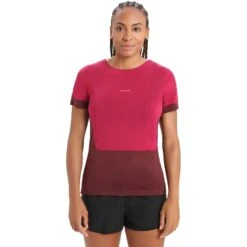 Icebreaker T-Shirt Femme - ZoneKnit™ Slit Back - Cherry/Espresso